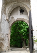 Brána hradu Roštějna. Brána hradu Roštějna.