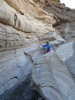 Lisa v Mosaic Canyonu. Lisa v Mosaic Canyonu.