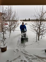 I ten snowblower jsme nakonec použili. I ten snowblower jsme nakonec použili.