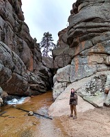 V půlce dubna byl u Hidden Falls ještě občas led. V půlce dubna byl u Hidden Falls ještě občas led.
