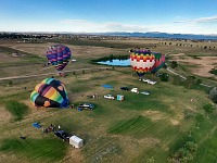 Tom and I also flew in a balloon. Tom and I also flew in a balloon.