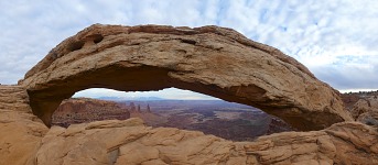 Mesa Arch. Mesa Arch.