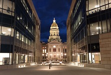 Historic Capitol is still nice an visible — even between new administrative annex buildings. Historic Capitol is still nice an visible — even between new administrative annex buildings.