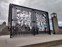 Vigeland Park: a wrought iron gate with girls.