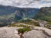 Parking with a restaurant from the first part of Kjerag hike trail.
