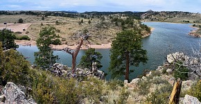 Kayaks are landing on the beach left (Carol and Tom). Kayaks are landing on the beach left (Carol and Tom).