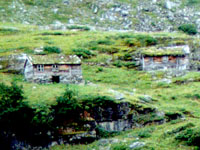 Horské domečky v Romsdalu